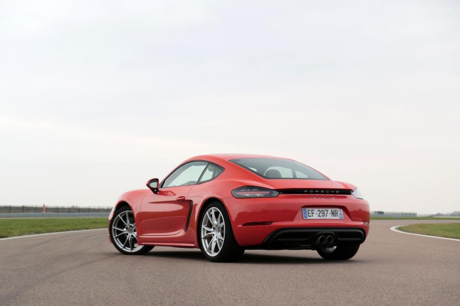  Porsche 718 Cayman S 2016 года  (фото 29 из 36)